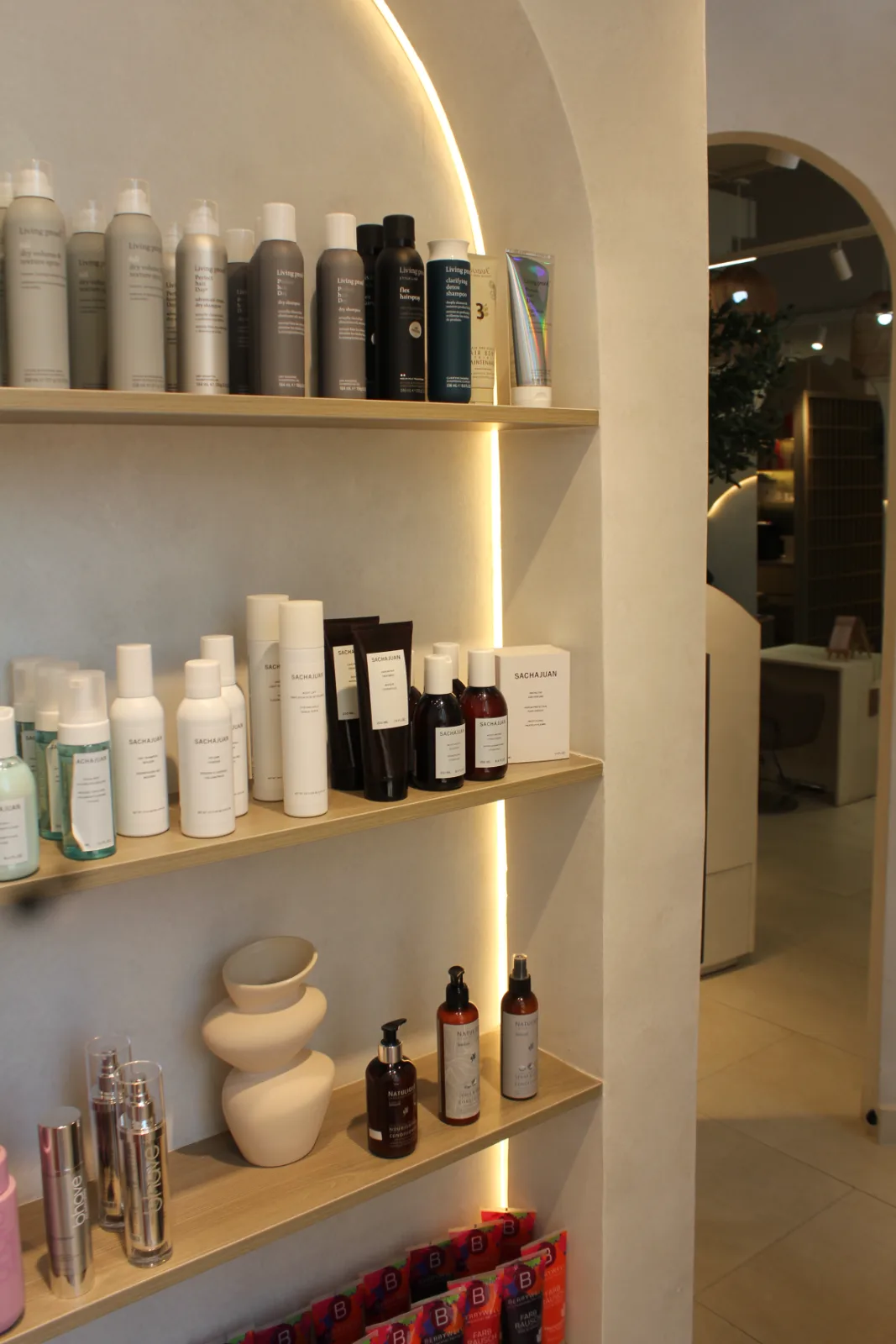 MYSTT receptionist boutique